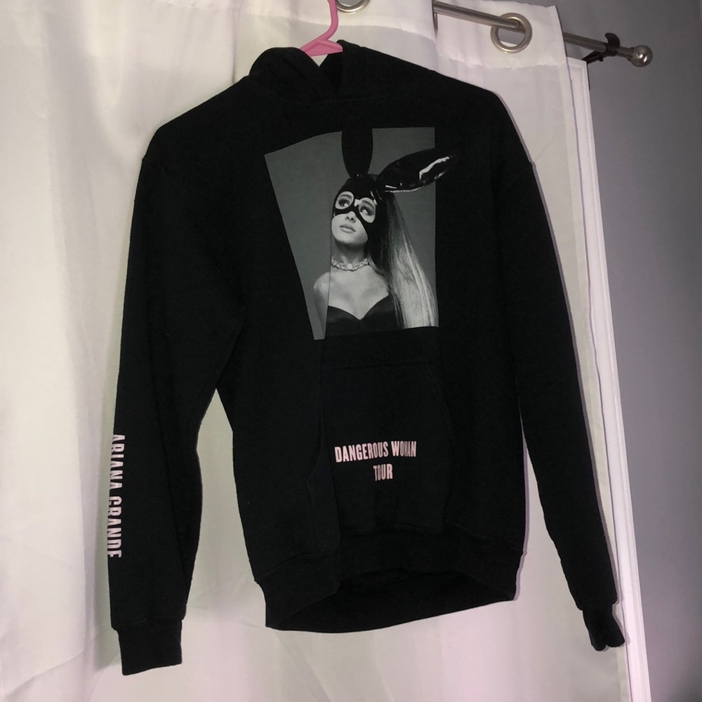 ARIANA GRANDE SWEATSHIRT